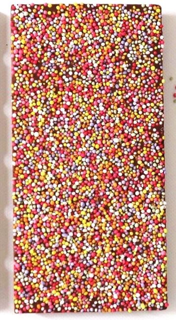 Picture of CHOCOLATE GROVE MILK CHOCOLATE HUNDREDS & THOUSANDS BAR 100g